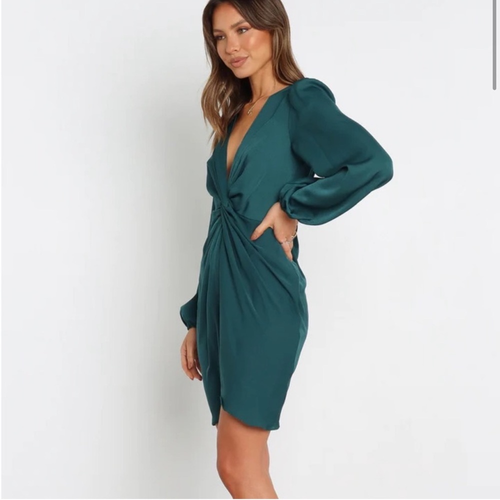 Petal and Pup Kataleya Long-Sleeved V-Neck Emerald Green Dress NWT US 4